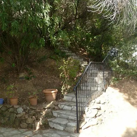 - 4 Pers, 40 M2, 2/1 דירה *